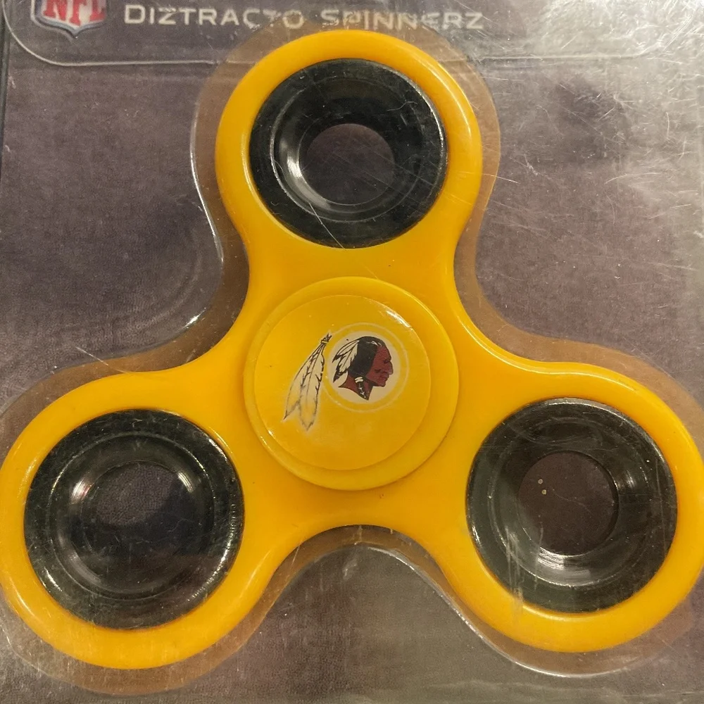 Washington Redskins Fidget Spinner - Picture 3 of 4